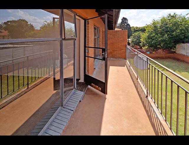 1 BEDROOM APARTMENT FOR SALE IN WINDSOR EAST
